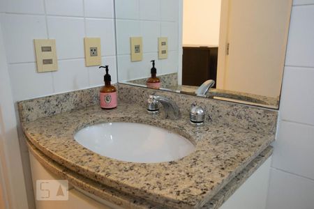 Apartamento para alugar com 75m², 2 quartos e 2 vagas Apartamento para alugar com 75m², 2 quartos e 2 vagasBanheiro Suíte 2