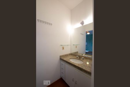 Apartamento para alugar com 75m², 2 quartos e 2 vagas Apartamento para alugar com 75m², 2 quartos e 2 vagasSuíte 1