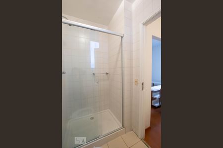 Apartamento para alugar com 75m², 2 quartos e 2 vagas Apartamento para alugar com 75m², 2 quartos e 2 vagasBanheiro Suíte 1