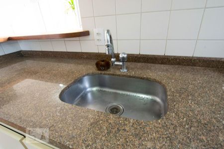 Apartamento para alugar com 75m², 2 quartos e 2 vagas Apartamento para alugar com 75m², 2 quartos e 2 vagasCozinha