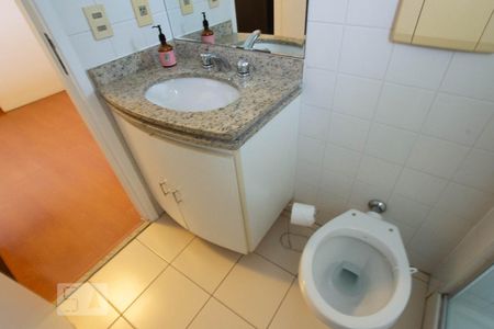 Apartamento para alugar com 75m², 2 quartos e 2 vagas Apartamento para alugar com 75m², 2 quartos e 2 vagasBanheiro Suíte 2