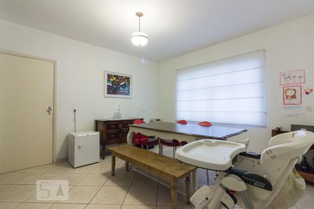 Casa para alugar com 350m², 4 quartos e 4 vagas Casa para alugar com 350m², 4 quartos e 4 vagasCopa