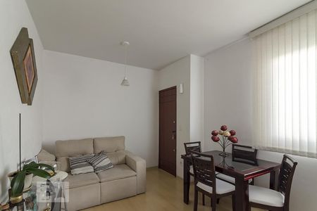 Sala de apartamento para alugar com 2 quartos, 56m² em Sagrada Família, Belo Horizonte