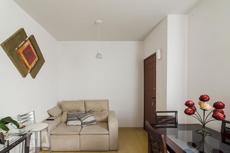 Sala de apartamento à venda com 2 quartos, 56m² em Sagrada Família, Belo Horizonte