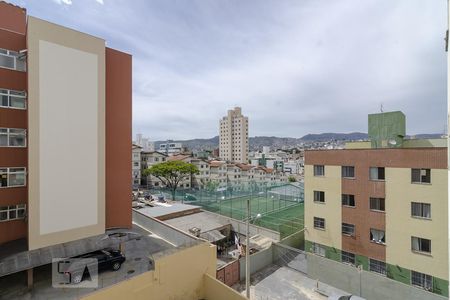 Vista de apartamento para alugar com 2 quartos, 56m² em Sagrada Família, Belo Horizonte