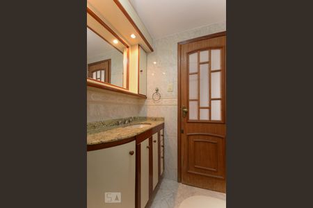 Banheiro de apartamento para alugar com 3 quartos, 70m² em Estácio, Rio de Janeiro
