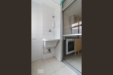 Apartamento para alugar com 70m², 3 quartos e 1 vagaÁrea de serviço