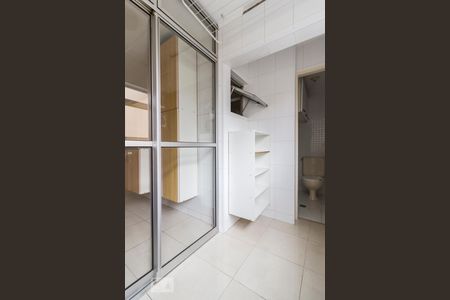 Apartamento para alugar com 70m², 3 quartos e 1 vagaÁrea de serviço