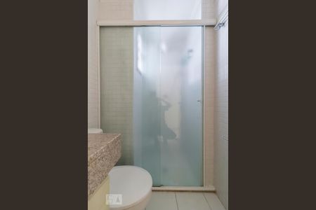 Banheiro de apartamento para alugar com 3 quartos, 70m² em Vila Pompéia, São Paulo