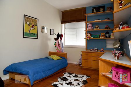 Apartamento à venda com 300m², 4 quartos e 2 vagasQuarto 1