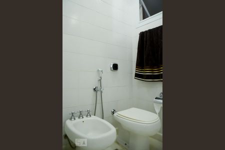 Apartamento à venda com 300m², 4 quartos e 2 vagasBanheiro