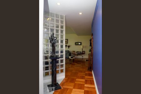 Apartamento à venda com 300m², 4 quartos e 2 vagasEntrada Sala