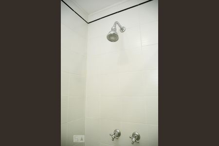 Apartamento à venda com 300m², 4 quartos e 2 vagasDetalhe Chuveir Banheiro