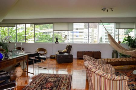 Apartamento à venda com 300m², 4 quartos e 2 vagasSala