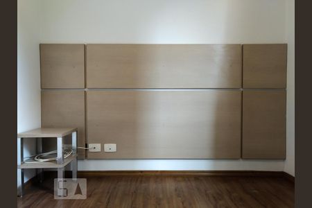 Apartamento para alugar com 60m², 3 quartos e 1 vaga Apartamento para alugar com 60m², 3 quartos e 1 vagaSuíte (detalhe da cabeceira)