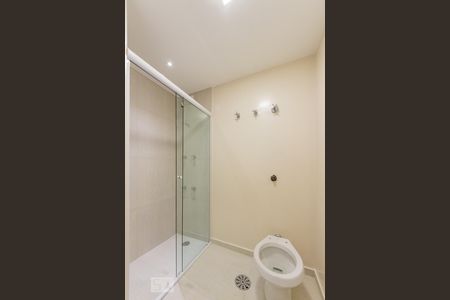 Banheiro social de apartamento à venda com 3 quartos, 115m² em Jardim Paulista, São Paulo