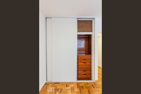 Apartamento à venda com 115m², 3 quartos e 1 vagaSuíte (armários)