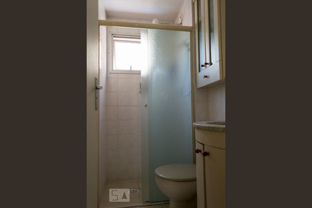 Banheiro de apartamento para alugar com 2 quartos, 70m² em Aclimação, São Paulo