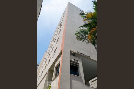 Apartamento para alugar com 70m², 2 quartos e 1 vagaFachada