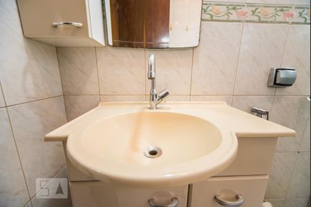 Banheiro da Suíte de apartamento para alugar com 3 quartos, 82m² em Santa Maria, São Caetano do Sul