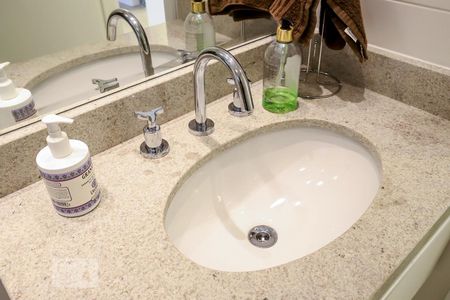 Banheiro de apartamento para alugar com 1 quarto, 41m² em Consolação, São Paulo