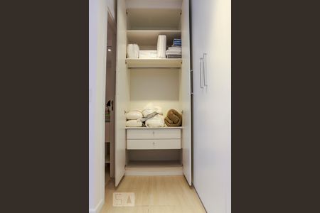 Sala e quarto de apartamento para alugar com 1 quarto, 41m² em Consolação, São Paulo