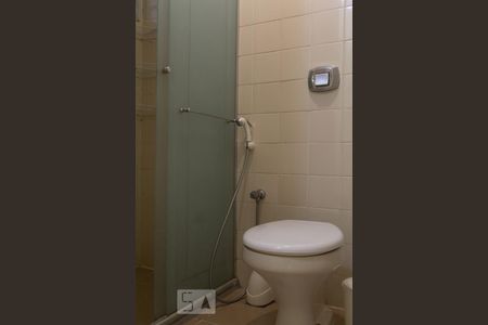Apartamento para alugar com 68m², 2 quartos e 2 vagas Apartamento para alugar com 68m², 2 quartos e 2 vagasBanheiro