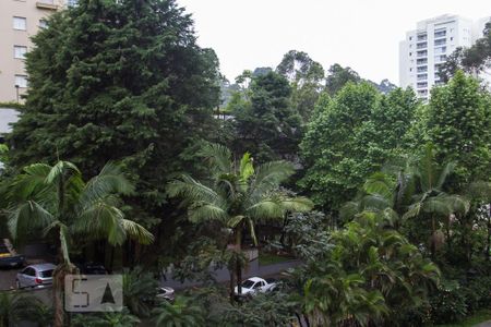 Vista da sala de apartamento para alugar com 3 quartos, 68m² em Vila Andrade, São Paulo