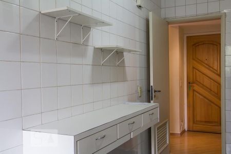 Cozinha de apartamento para alugar com 3 quartos, 68m² em Vila Andrade, São Paulo