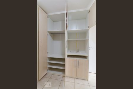 Apartamento à venda com 70m², 3 quartos e 1 vagaQuarto 2
