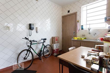 Casa para alugar com 500m², 4 quartos e 8 vagasCozinha