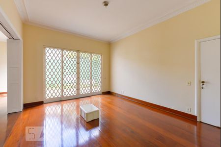 Sala de casa à venda com 3 quartos, 350m² em Vila Madalena, São Paulo