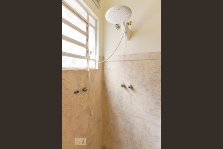 Casa à venda com 350m², 3 quartos e 8 vagasBanheiro Suíte 1