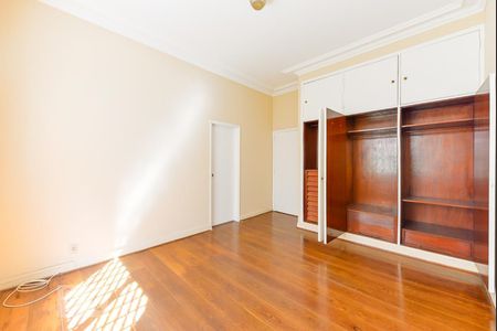 Casa à venda com 350m², 3 quartos e 8 vagasSuíte 1