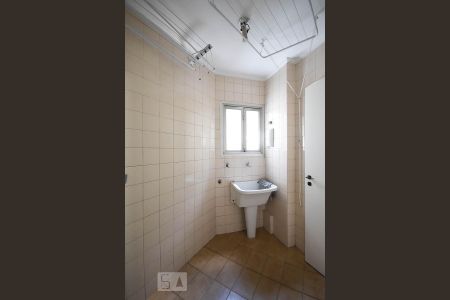 Área de serviço de apartamento para alugar com 2 quartos, 74m² em Butantã, São Paulo