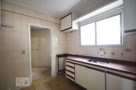 Cozinha de apartamento para alugar com 2 quartos, 74m² em Butantã, São Paulo