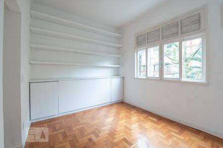 Quarto 2 de apartamento à venda com 2 quartos, 65m² em Cosme Velho, Rio de Janeiro