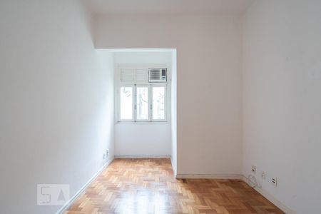 Quarto 1 de apartamento à venda com 2 quartos, 65m² em Cosme Velho, Rio de Janeiro