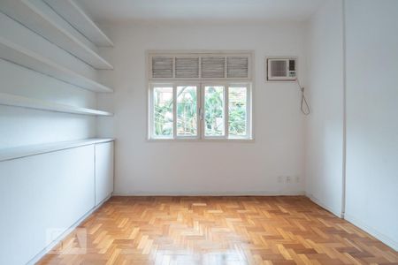Quarto 2 de apartamento à venda com 2 quartos, 65m² em Cosme Velho, Rio de Janeiro