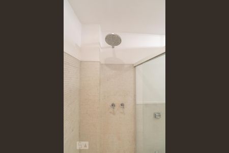 Apartamento à venda com 65m², 2 quartos e sem vagaBanheiro social