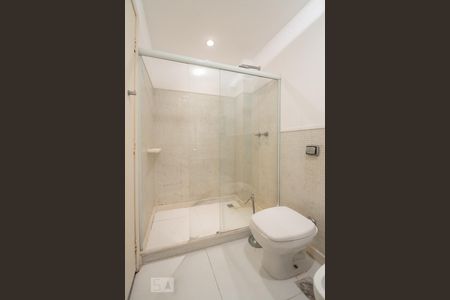 Apartamento à venda com 65m², 2 quartos e sem vagaBanheiro social