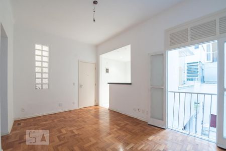 Sala de apartamento à venda com 2 quartos, 65m² em Cosme Velho, Rio de Janeiro