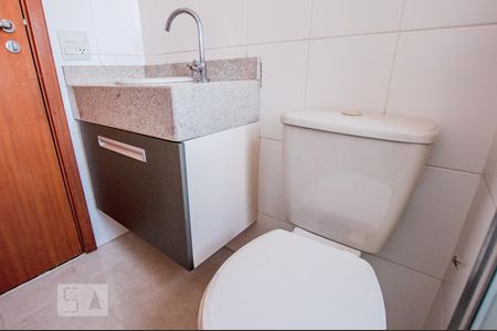 Banheiro de apartamento para alugar com 2 quartos, 75m² em Perdizes, São Paulo