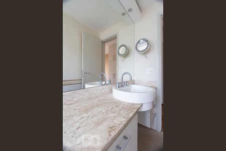 Apartamento à venda com 98m², 3 quartos e 2 vagasSuíte quarto 3