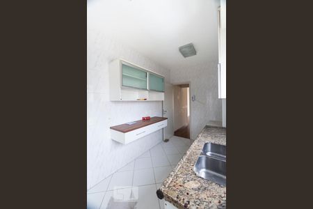 Apartamento à venda com 98m², 3 quartos e 2 vagasCozinha