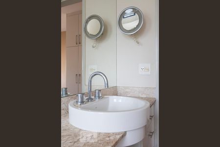 Apartamento à venda com 98m², 3 quartos e 2 vagasSuíte quarto 3