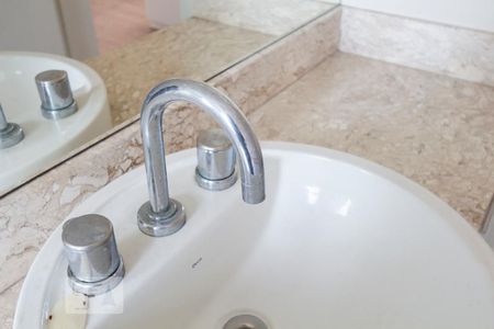 Apartamento à venda com 98m², 3 quartos e 2 vagasSuíte quarto 3