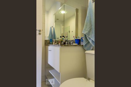 Banheiro de apartamento para alugar com 2 quartos, 65m² em Vila Mariana, São Paulo