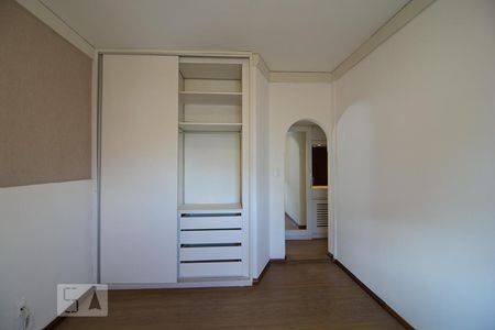 Apartamento à venda com 180m², 4 quartos e 2 vagasSuíte
