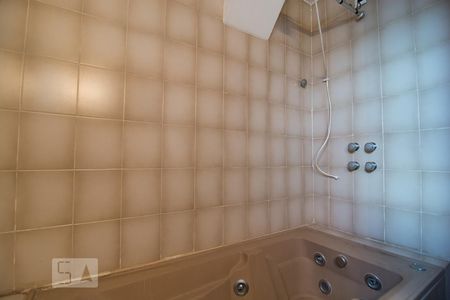 Banheiro social de apartamento à venda com 4 quartos, 180m² em São Lucas, Belo Horizonte